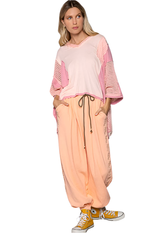 POL High-Low Contrast V-Neck Top