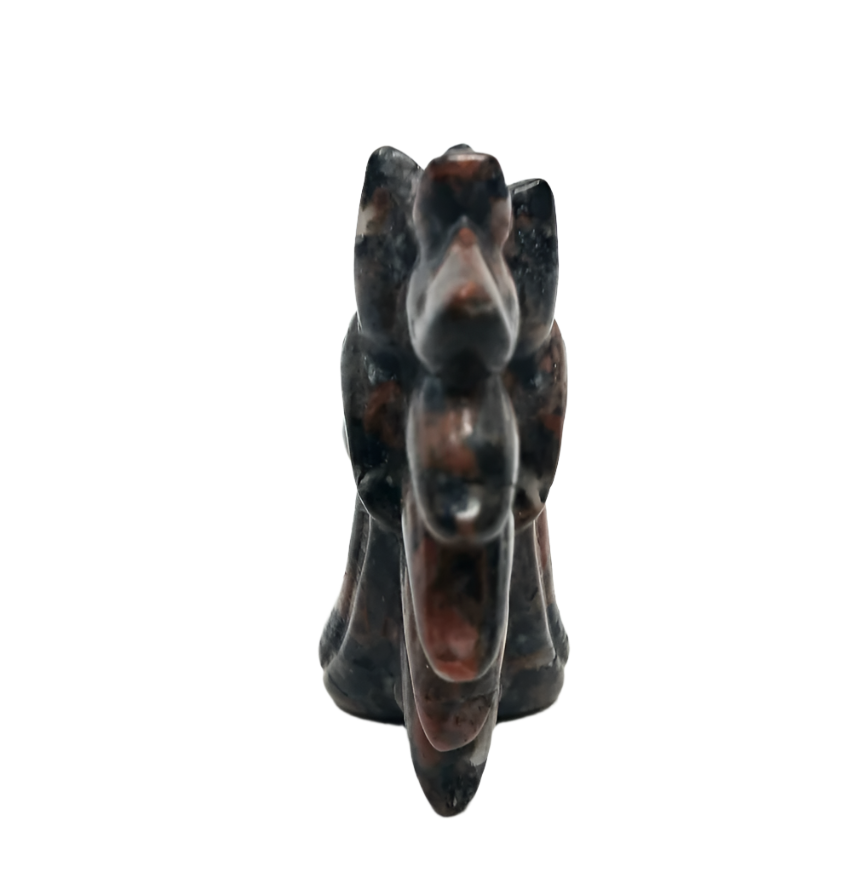 Que Sara Crystal Unicorn Carving