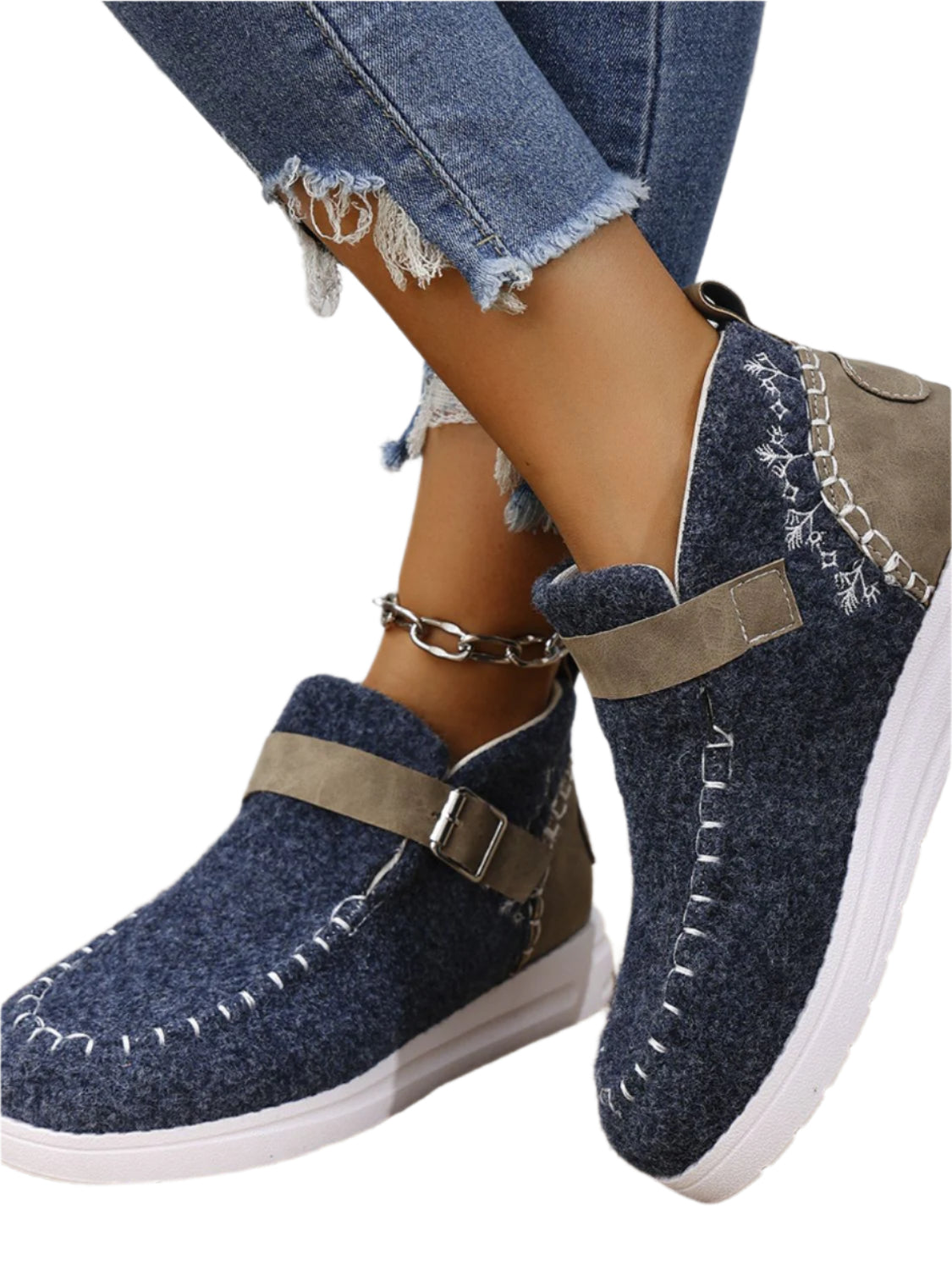 Contrast Round Toe Buckle Sneakers