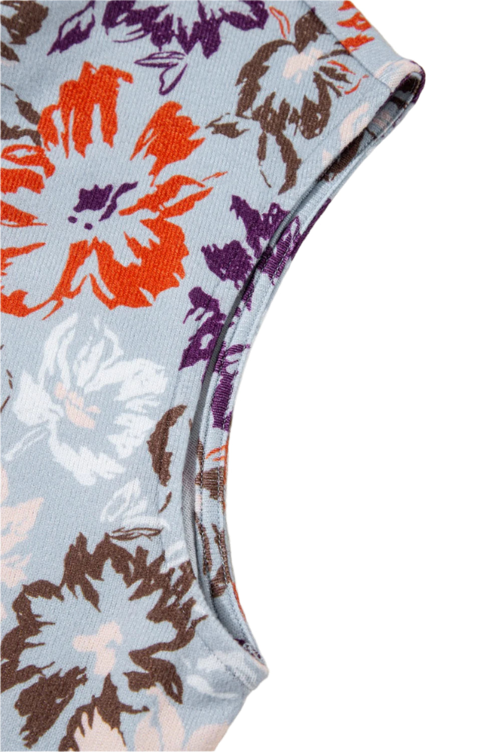 7e0df6bf-7596-4687-93b3-c2033e63dc96-Max