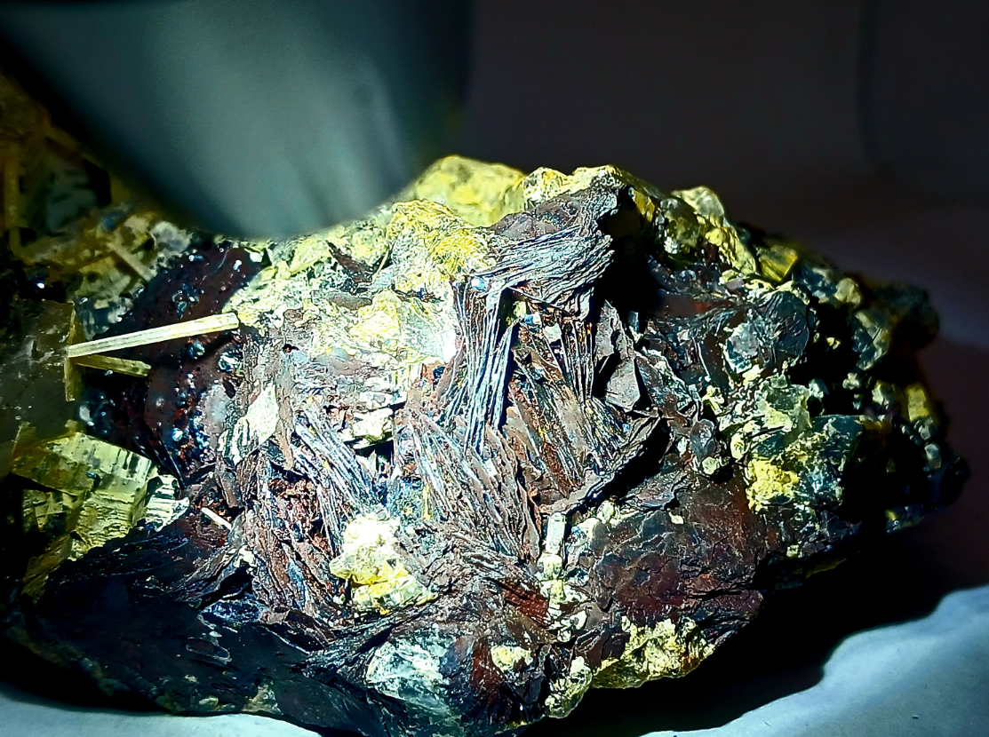 575G Specularite Hematite and Quartz Crystal Symbiosis Raw Specimen