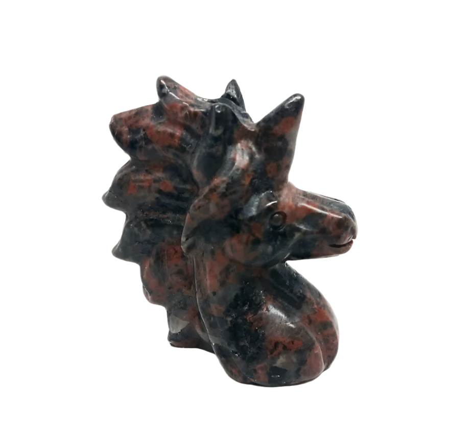 Que Sara Crystal Unicorn Carving