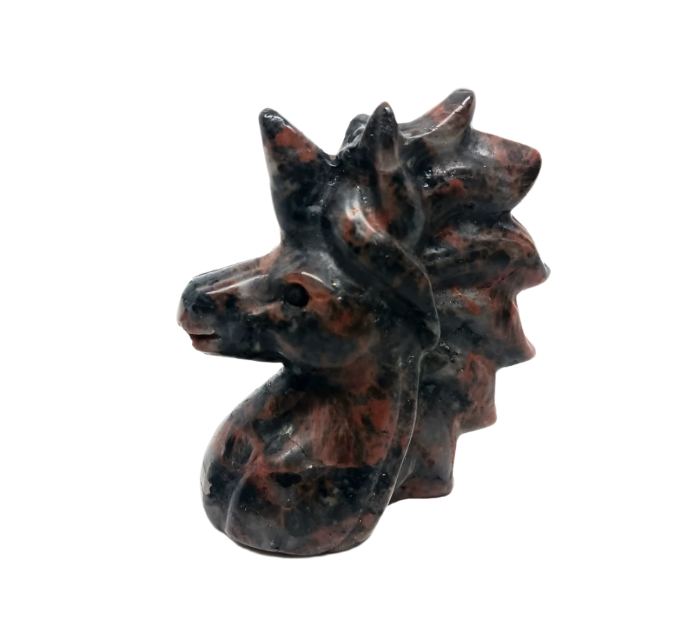 Que Sara Crystal Unicorn Carving