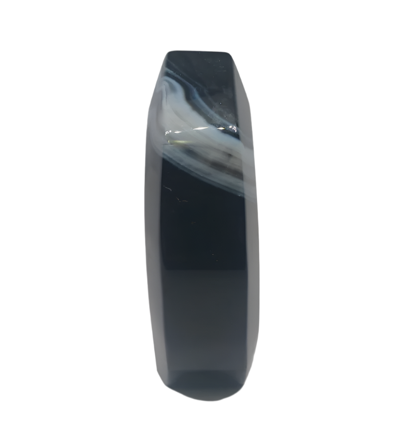 119G Black Banded Agate Teardrop Point