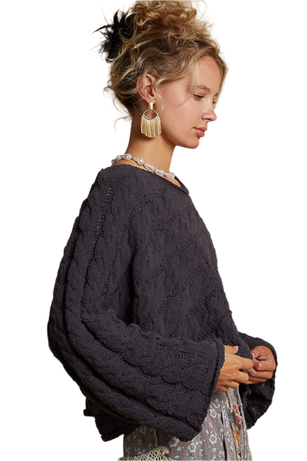 POL Round Neck Cable Knit Cropped Sweater