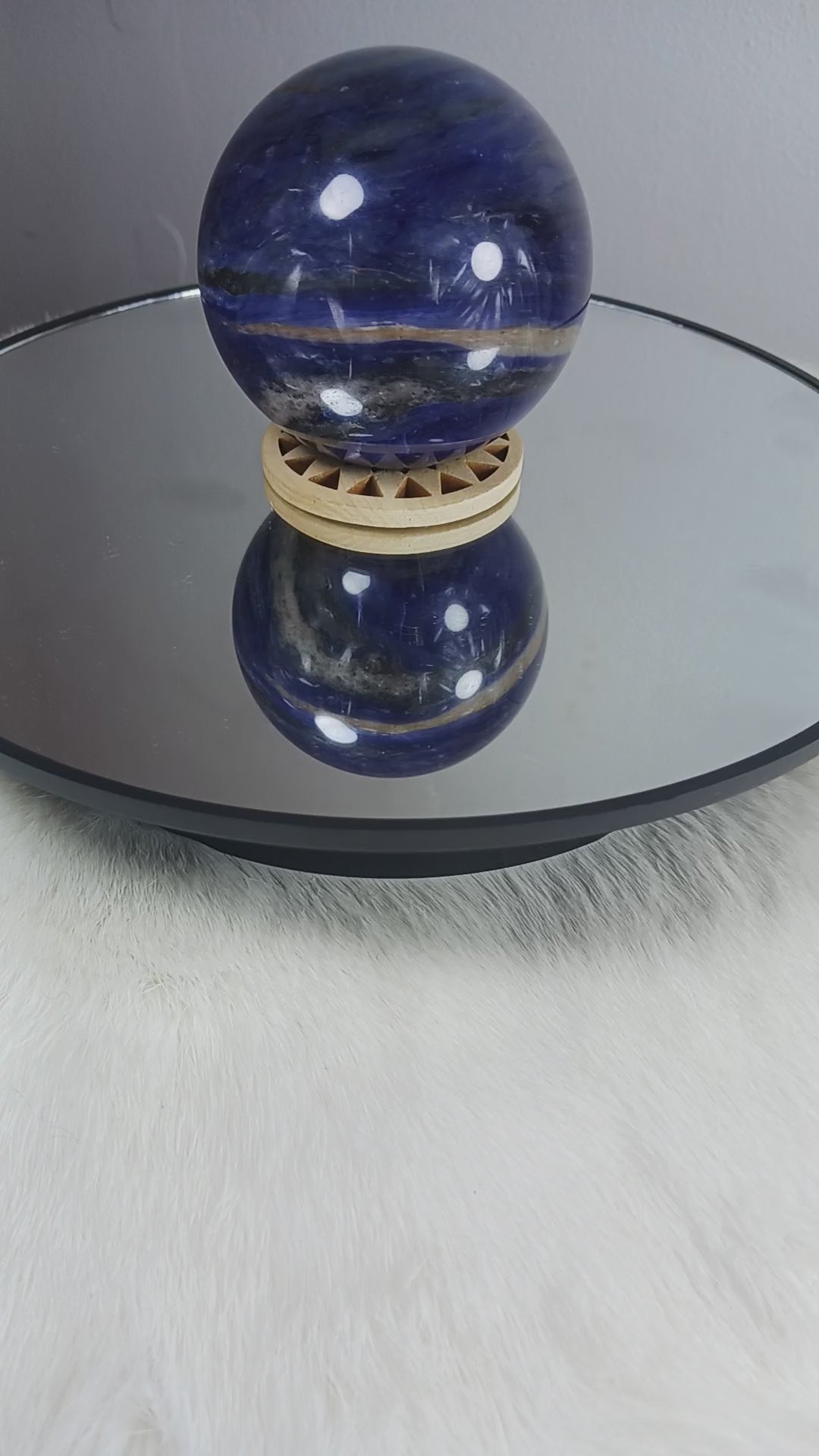 Sodalite crystal sphere
Norse Magic Store
