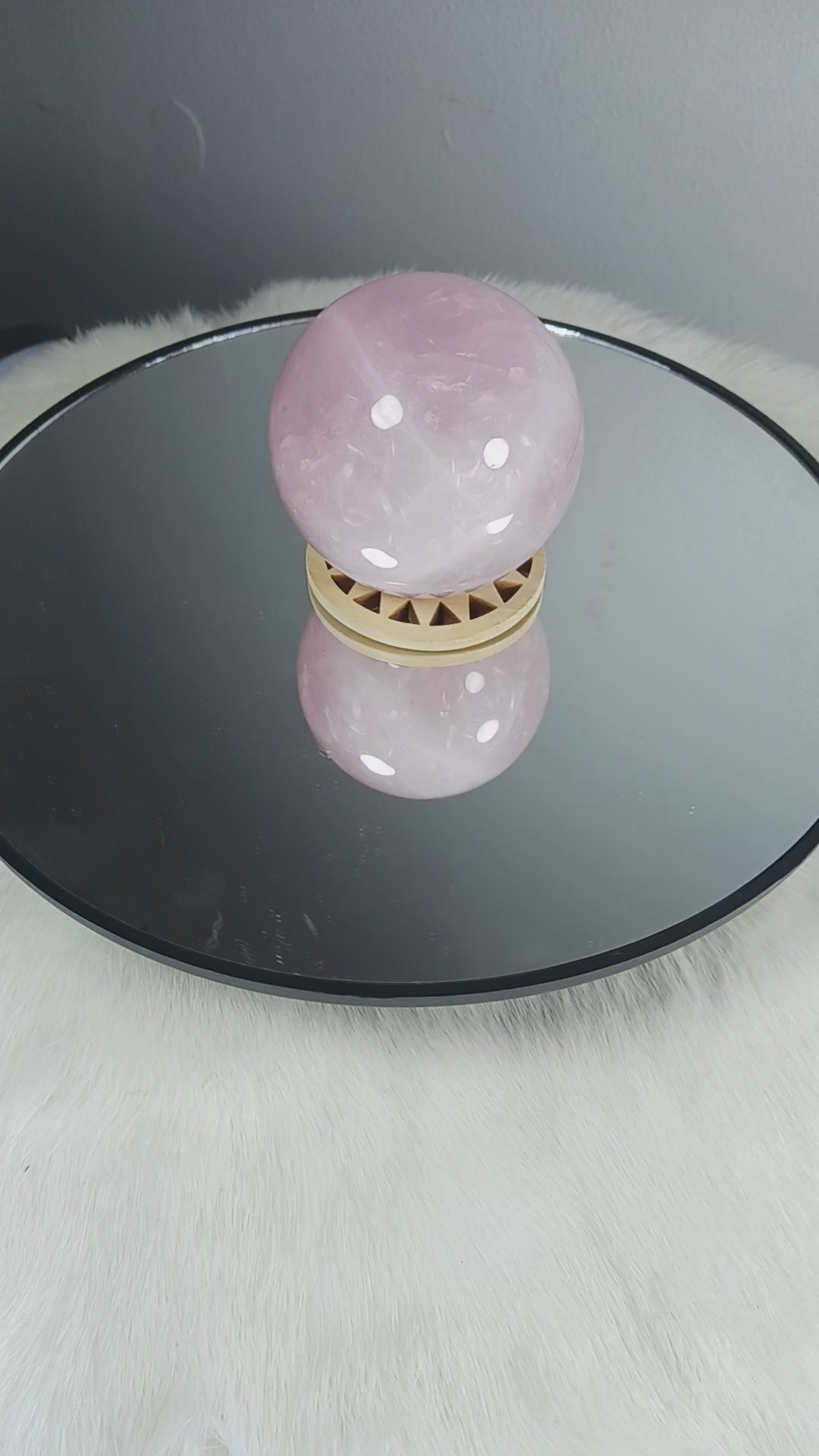 Rose quartz Crystal Sphere
Norse Magic Store
