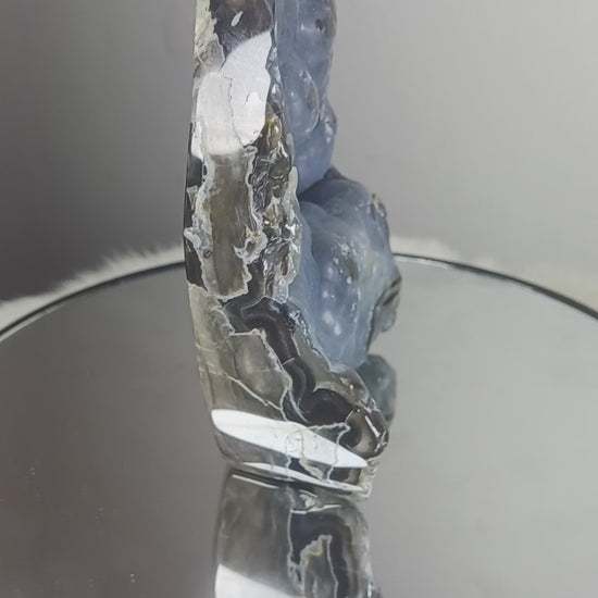Volcanic Agate Crystal Teardrop Point
Norse Magic Store
