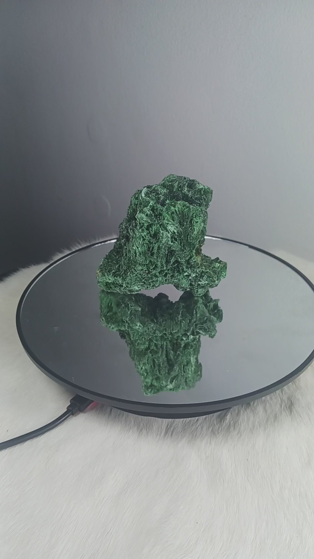 Malachite Raw Crystal Specimen
Norse Magic Store